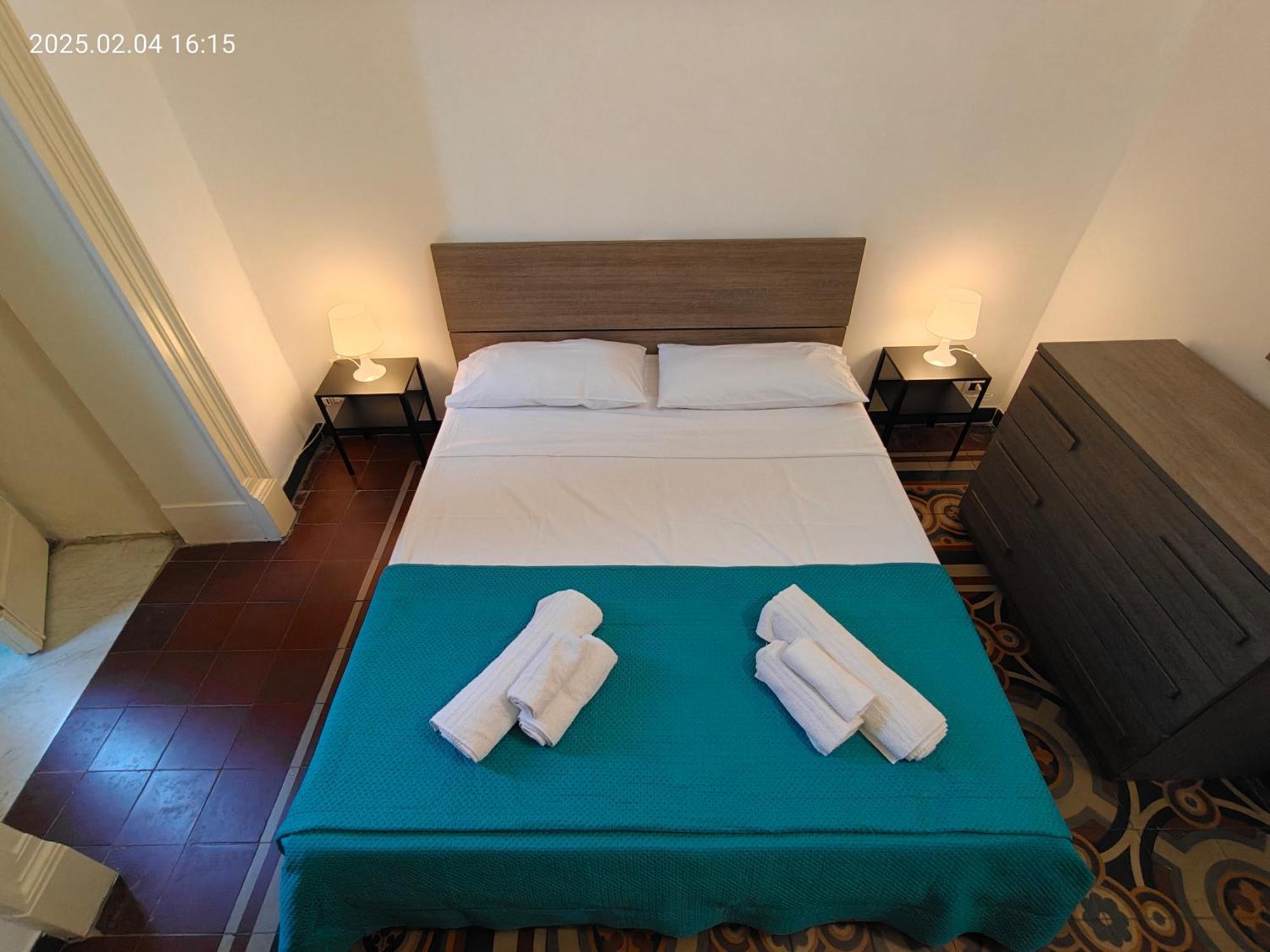 Giulio'S Apartment คาตาเนีย ภายนอก รูปภาพ