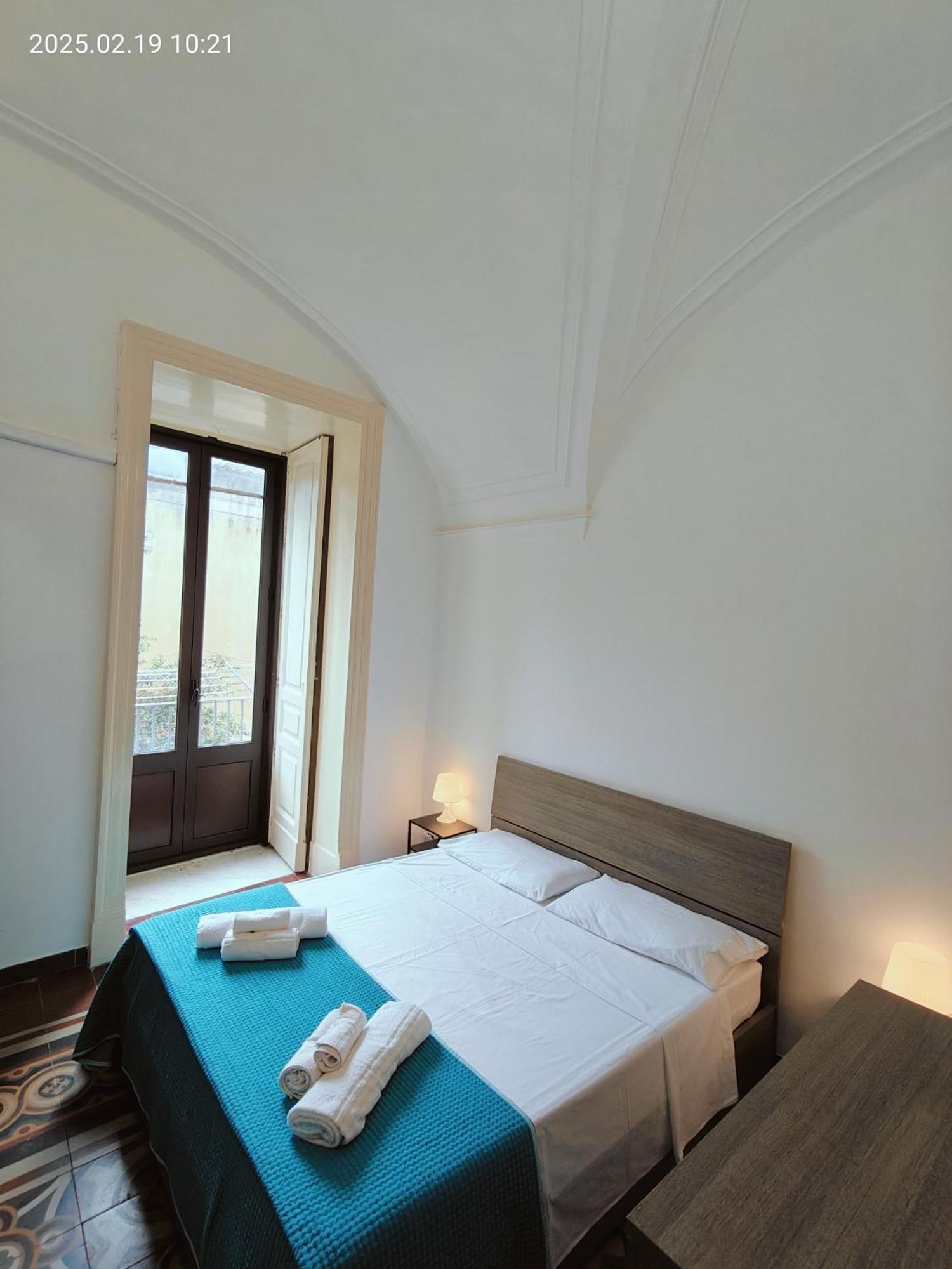 Giulio'S Apartment คาตาเนีย ภายนอก รูปภาพ